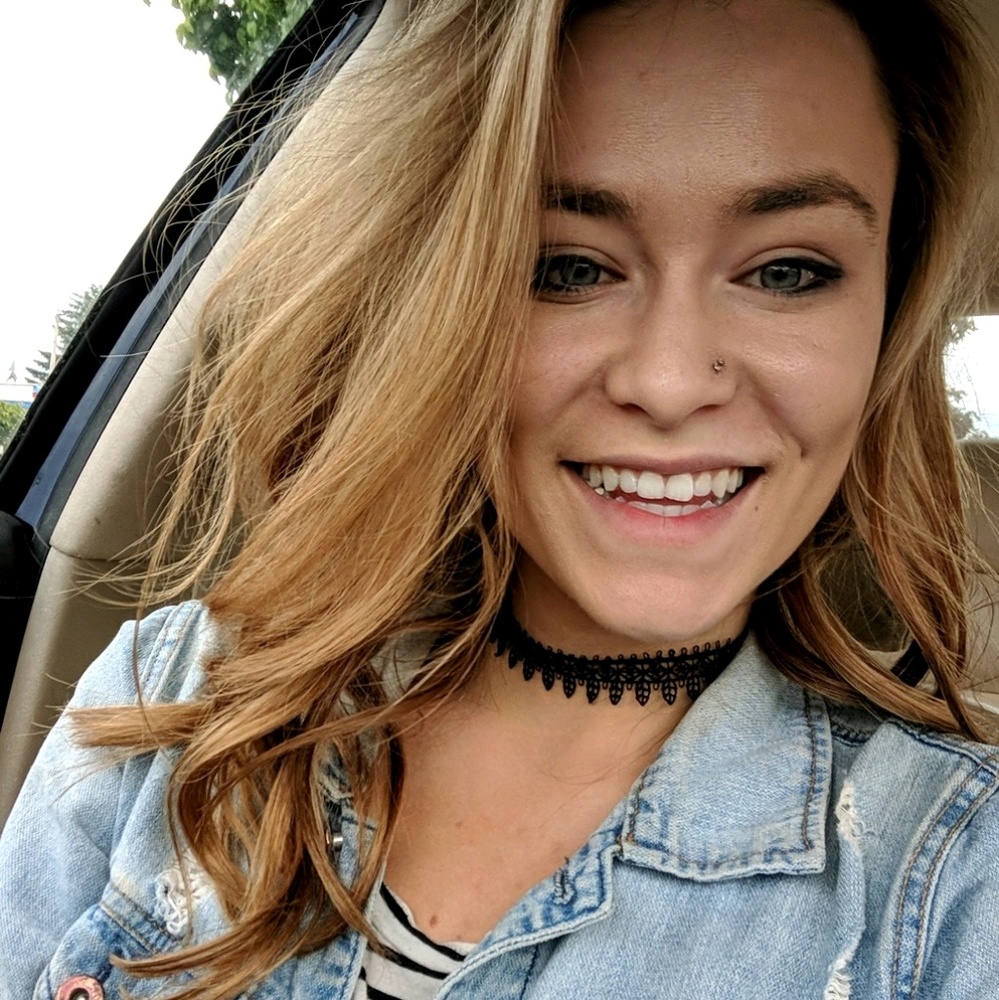 Meet your Posher, Abigail